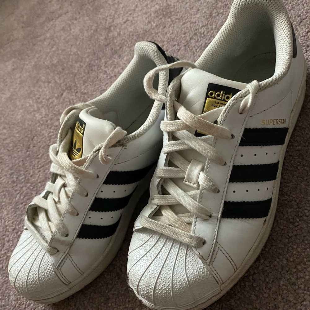 Adidas Superstar Sneakers